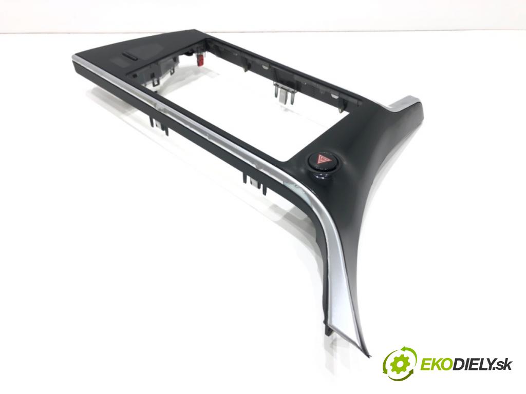 TOYOTA COROLLA E18 sedan 2019 97 kW 1.6 (ZRE181_) 1598 rámeček radia 55405-02870