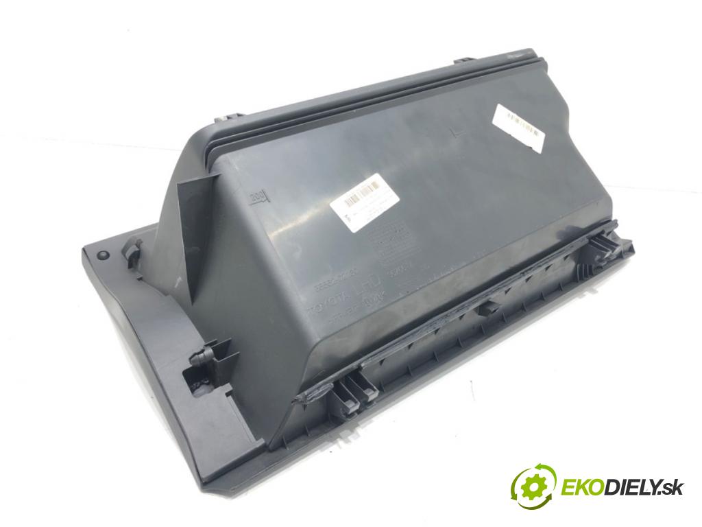 TOYOTA AURIS (_E15_) 2006 - 2012    1.6 (ZRE151_) 97 kW [132 KM] benzyna 2009 - 2012  Priehradka, kastlík spolujazdca  (Priehradky, kastlíky)