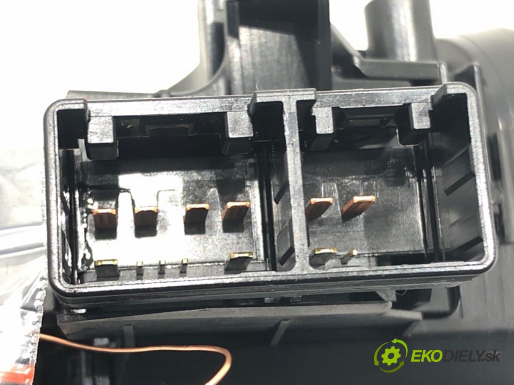 TOYOTA AURIS I liftback 2011 97 kW 1.6 (ZRE151_) 1598 přepínač kombinovaný 02331-17F613 (Páčky pod volantem)