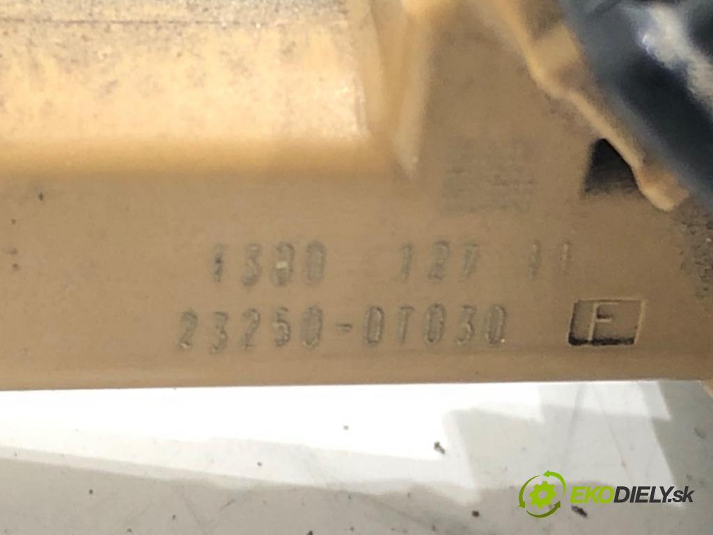 TOYOTA AURIS (_E15_) 2006 - 2012    1.6 (ZRE151_) 97 kW [132 KM] benzyna 2009 - 2012  Lišta vstrekovacia 23250-0T030 (Vstrekovacie lišty)