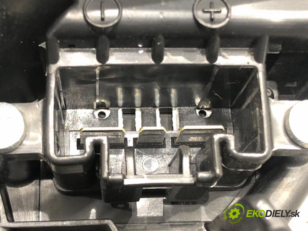TOYOTA AURIS (_E15_) 2006 - 2012    1.6 (ZRE151_) 97 kW [132 KM] benzyna 2009 - 2012  topení AV272700-8103