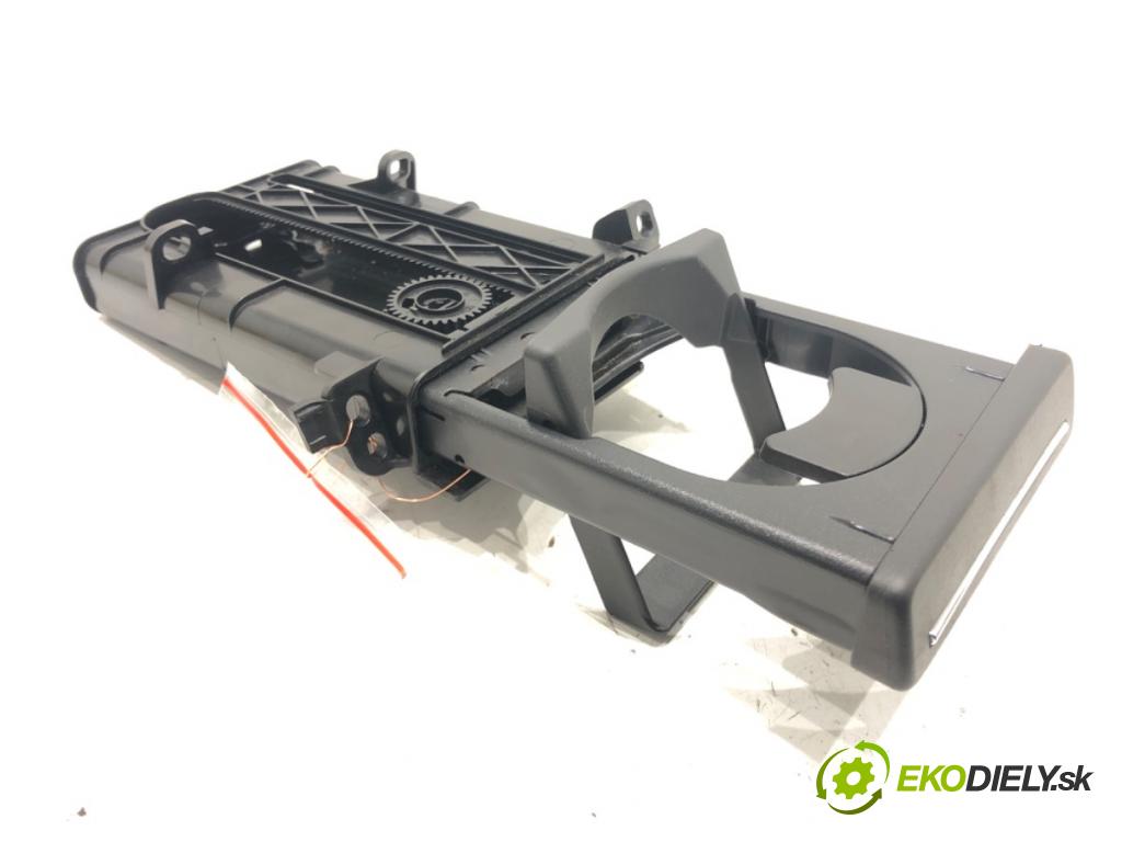 TOYOTA AURIS (_E15_) 2006 - 2012    1.6 (ZRE151_) 97 kW [132 KM] benzyna 2009 - 2012  Držiak na nápoje 55620-02110 (Úchyty, držiaky na nápoje)