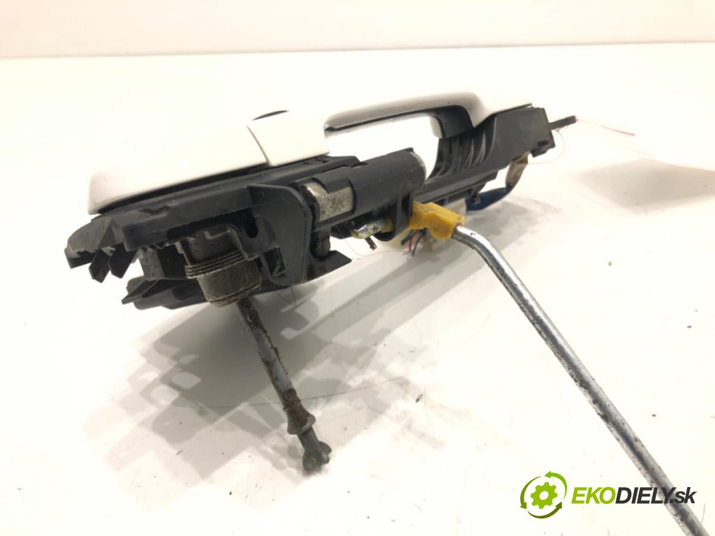 TOYOTA AURIS I liftback 2011 97 kW 1.6 (ZRE151_) 1598 Kľučka vonkajšia ľavy predný