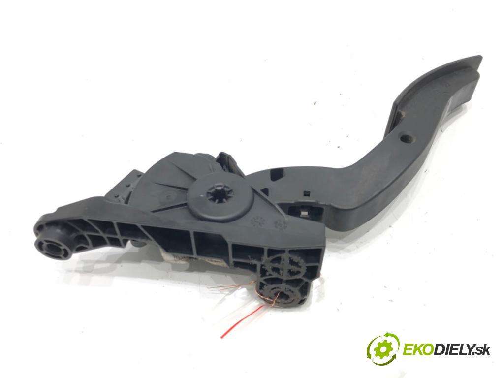 HYUNDAI i20 II (GB, IB) 2014 - 2022    1.2 61 kW [83 KM] benzyna 2014 - 2022  Potenciometer plynu  (Pedále)