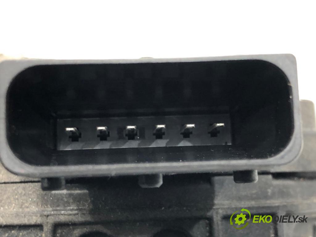 HYUNDAI i20 II (GB, IB) 2014 - 2022    1.2 61 kW [83 KM] benzyna 2014 - 2022  Potenciometer plynu  (Pedále)