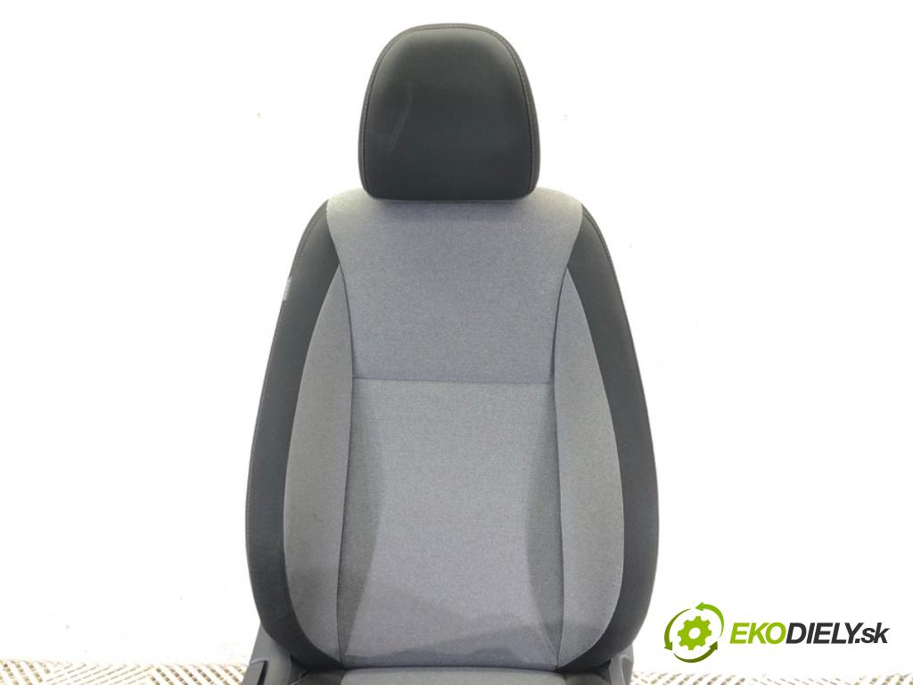HYUNDAI i20 II (GB, IB) 2014 - 2022    1.2 61 kW [83 KM] benzyna 2014 - 2022  Sedadlo pravy predný