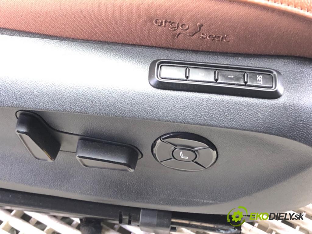 SKODA SUPERB IV Kombi (NZ5) 2023 -    2.0 TDI 110 kW [150 KM] olej napędowy 2023 -  Sedadlo pravy predný