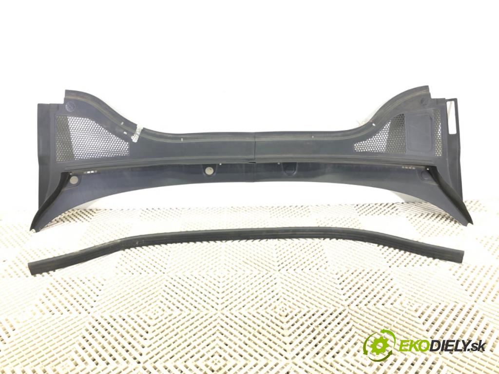 SKODA SUPERB IV Kombi (NZ5) 2023 -    2.0 TDI 110 kW [150 KM] olej napędowy 2023 -  Torpédo, plast pod čelné okno 3P0819404 (Torpéda)