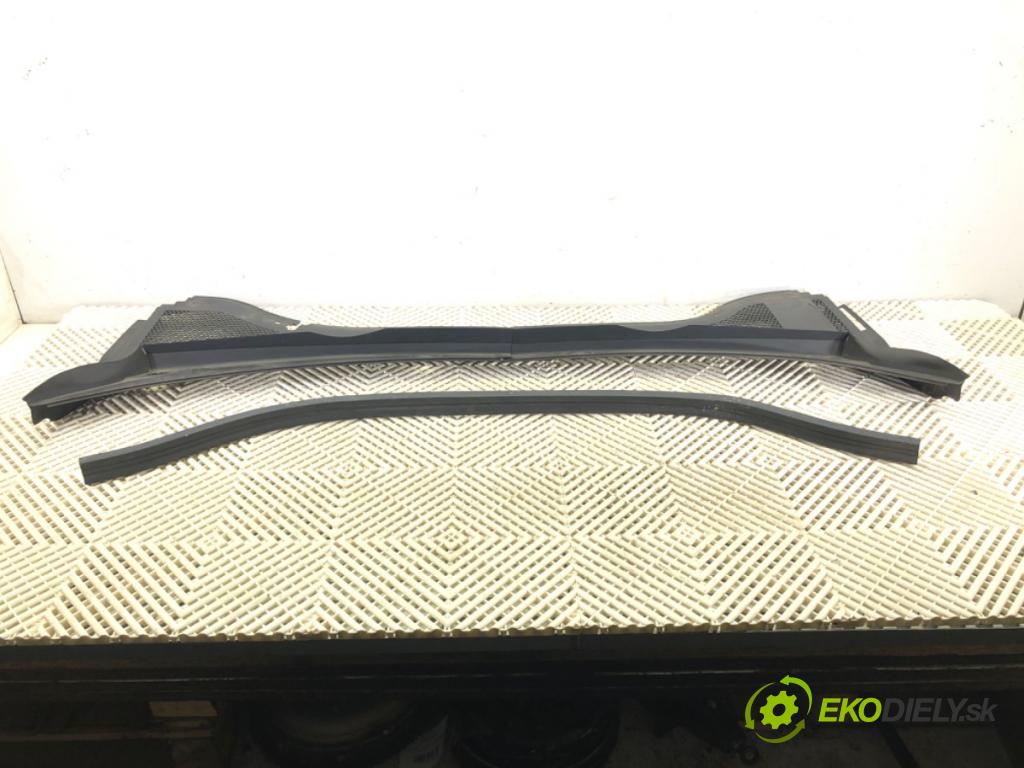 SKODA SUPERB IV Kombi (NZ5) 2023 -    2.0 TDI 110 kW [150 KM] olej napędowy 2023 -  Torpédo, plast pod čelné okno 3P0819404 (Torpéda)