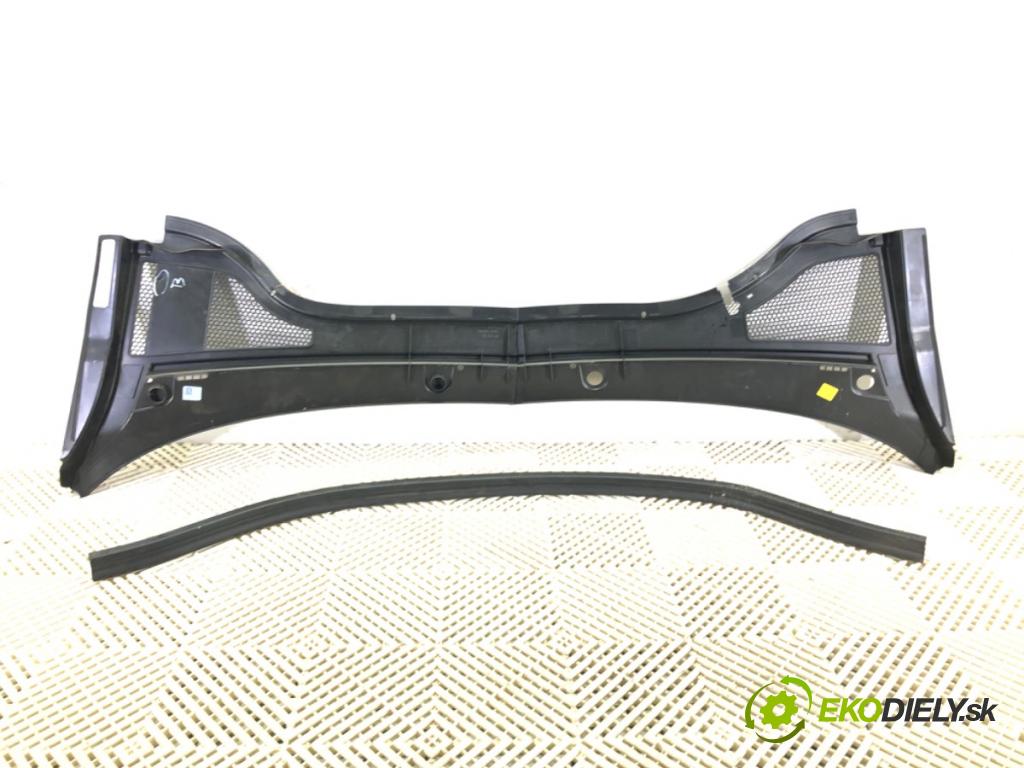 SKODA SUPERB IV Kombi (NZ5) 2023 -    2.0 TDI 110 kW [150 KM] olej napędowy 2023 -  Torpédo, plast pod čelné okno 3P0819404 (Torpéda)