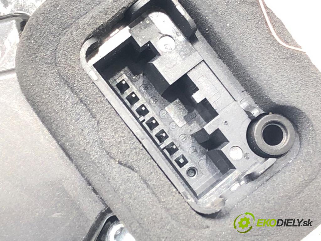 SKODA SUPERB IV Kombi (NZ5) 2023 -    2.0 TDI 110 kW [150 KM] olej napędowy 2023 -  zámok dveře pravý přední část 3J1837016A