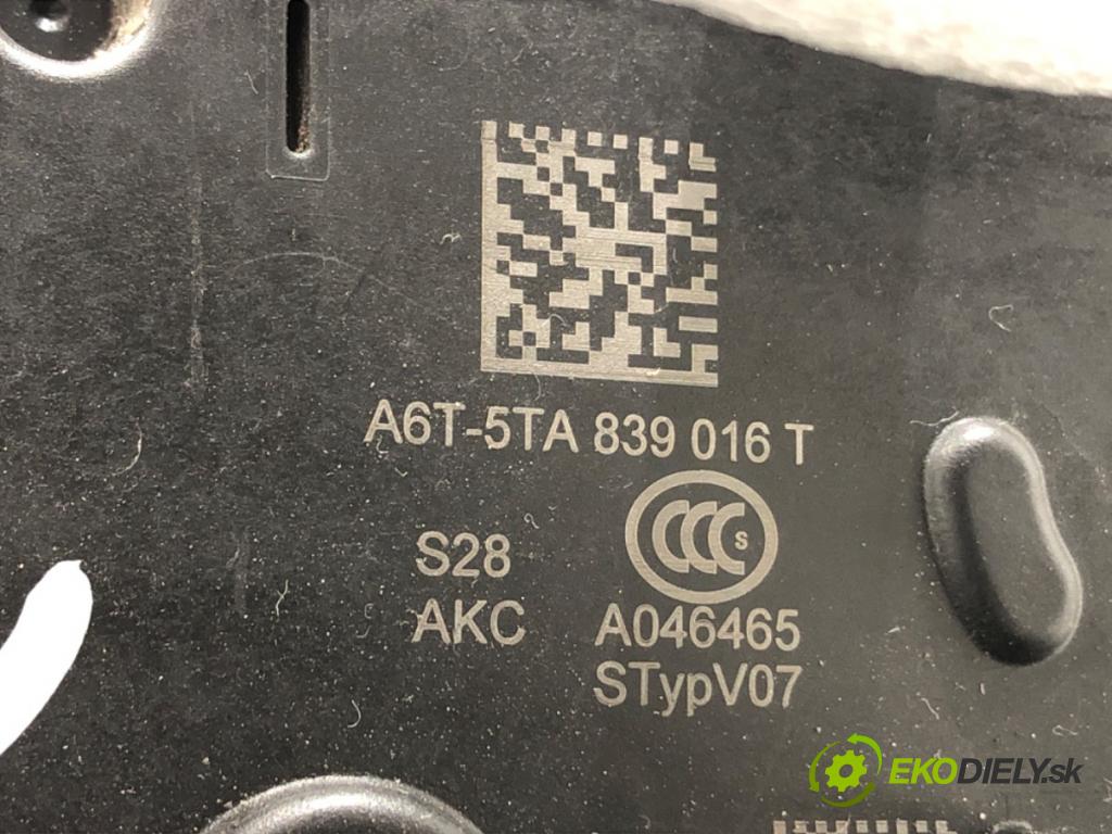 SKODA SUPERB IV Kombi (NZ5) 2023 -    2.0 TDI 110 kW [150 KM] olej napędowy 2023 -  zámok dveře pravý zadní část 5TA839016T