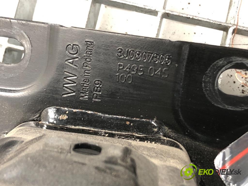 SKODA SUPERB IV Kombi (NZ5) 2023 -    2.0 TDI 110 kW [150 KM] olej napędowy 2023 -  výztuha nárazníka zadní část 3J0807305 (Výztuhy zadní)