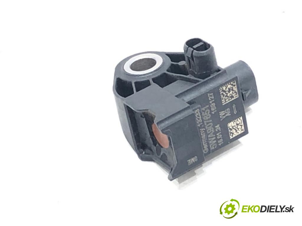 SKODA SUPERB IV Kombi (NZ5) 2023 -    2.0 TDI 110 kW [150 KM] olej napędowy 2023 -  Snímač nárazu 5WA907651 (Snímače nárazu)