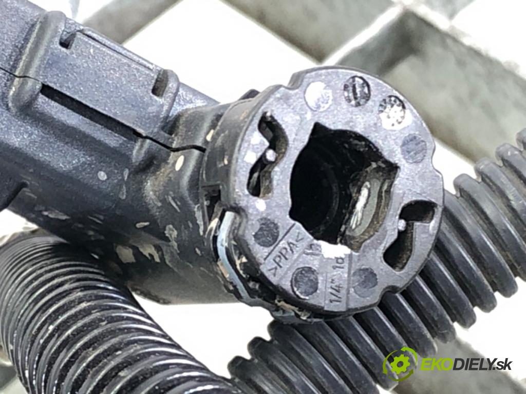 SKODA SUPERB IV Kombi (NZ5) 2023 -    2.0 TDI 110 kW [150 KM] olej napędowy 2023 -  Rúrka ADBLUE: 3Q0131961F