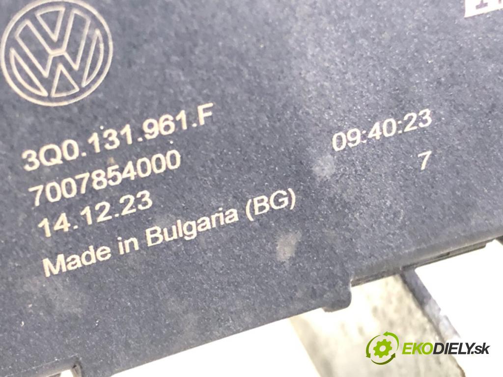 SKODA SUPERB IV Kombi (NZ5) 2023 -    2.0 TDI 110 kW [150 KM] olej napędowy 2023 -  Rúrka ADBLUE: 3Q0131961F