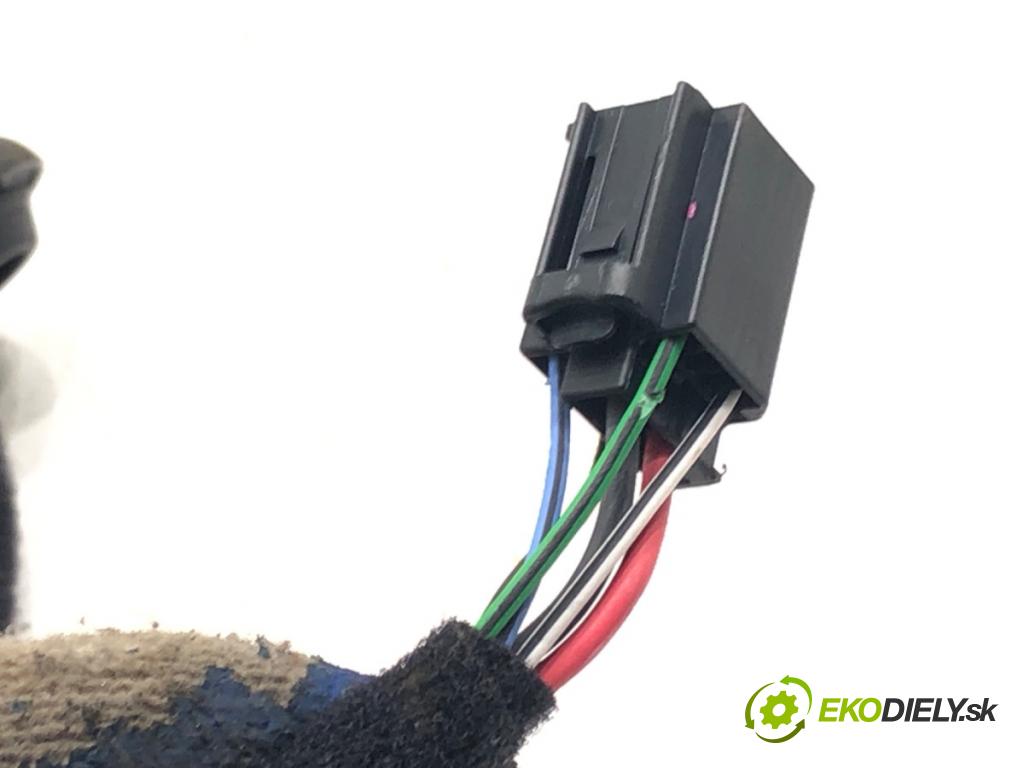 SKODA SUPERB IV Kombi (NZ5) 2023 -    2.0 TDI 110 kW [150 KM] olej napędowy 2023 -  Teleskop Teleskop dverí ľavy 3J0827851A