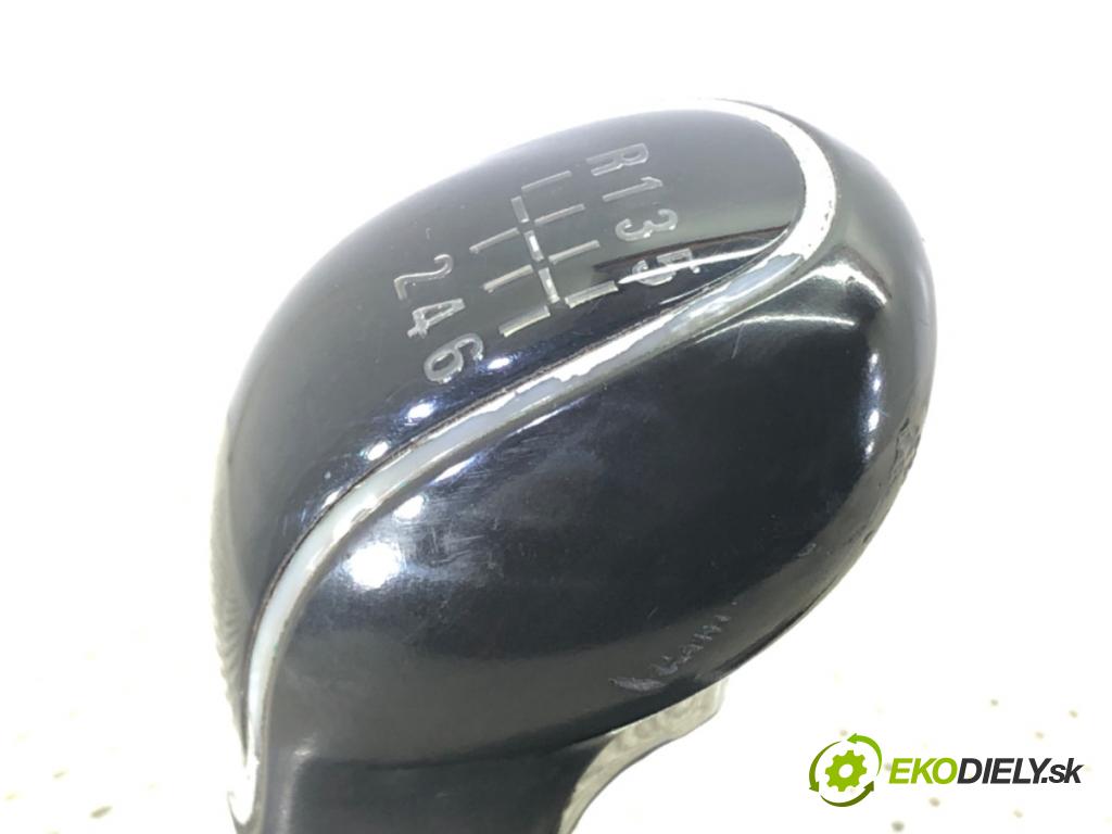 OPEL ASTRA J Sports Tourer (P10) 2010 - 2015    2.0 CDTI (35) 118 kW [160 KM] olej napędowy 2010 - 2015  Kulisa 55563829 (Rýchlostné páky / kulisy)