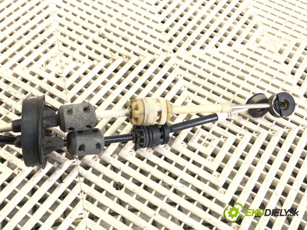 OPEL ASTRA J Sports Tourer (P10) 2010 - 2015    2.0 CDTI (35) 118 kW [160 KM] olej napędowy 2010 - 2015  Kulisa 55563829 (Rýchlostné páky / kulisy)