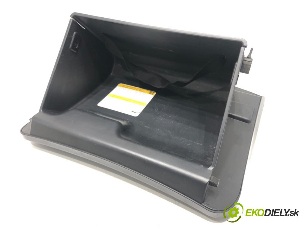 KIA SPORTAGE II (JE_, KM) 2004 - 2022    2.0 16V 4WD 104 kW [141 KM] benzyna 2004 - 2022  Priehradka, kastlík spolujazdca  (Priehradky, kastlíky)