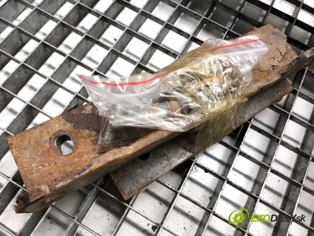 KIA SPORTAGE II (JE_, KM) 2004 - 2022    2.0 16V 4WD 104 kW [141 KM] benzyna 2004 - 2022  Hák tažné zařízení  (Tažná zařízení)