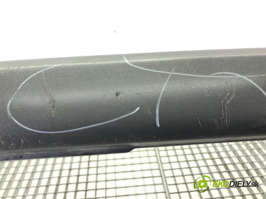 VW TRANSPORTER T5 Autobus 2006 77 kW 1.9 TDI 1896 Nárazník zad  (Kľučka dverí ostatné)