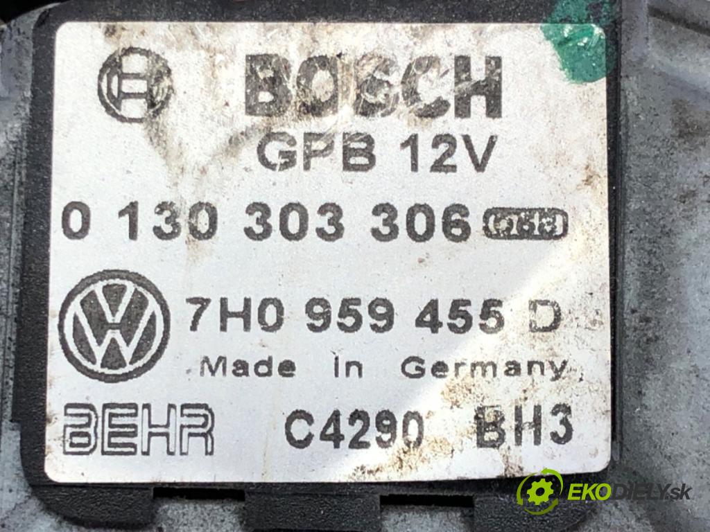 VW TRANSPORTER V Autobus (7HB, 7HJ, 7EB, 7EJ) 2003 - 2015    1.9 TDI 77 kW [105 KM] olej napędowy 2003 - 2009  Ventilátor klimatizácie 7H0959455D (Ventilátory chladičov klimatizácie)
