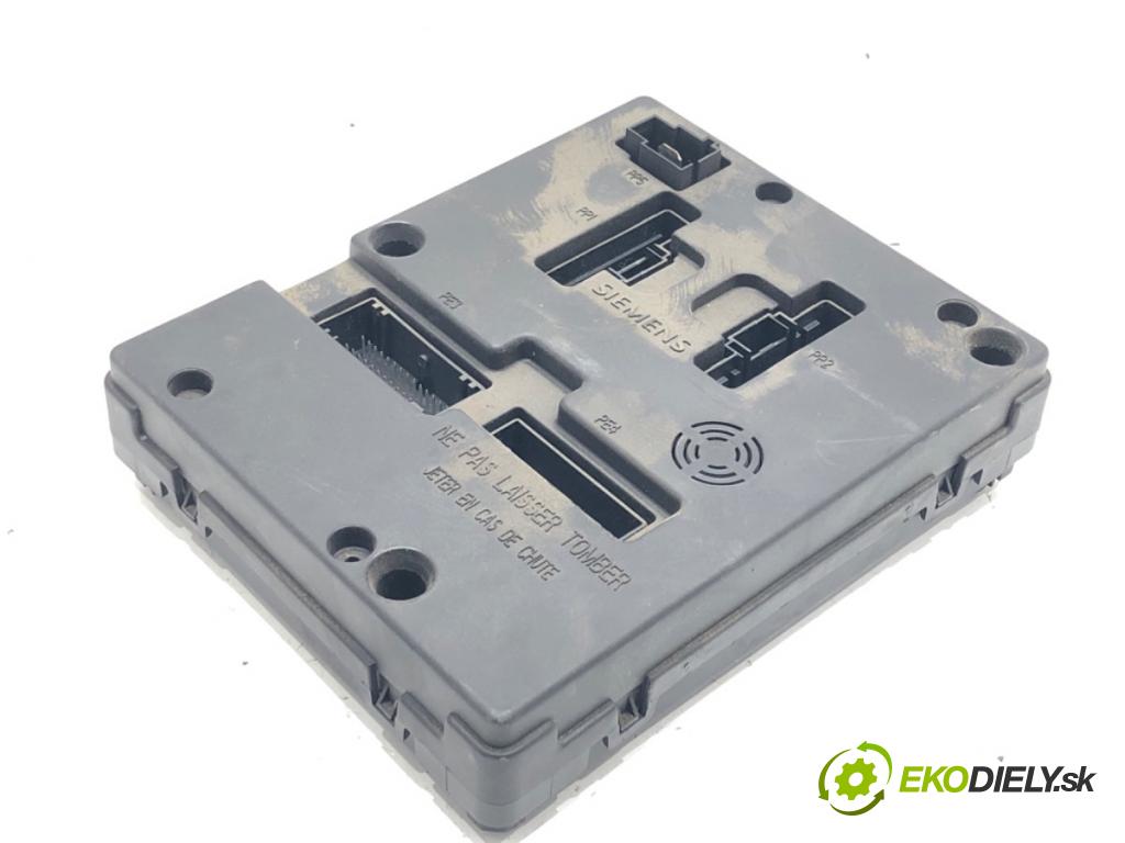 RENAULT SCÉNIC I nadwozie wielkoprzestrzenne (MPV) (JA0/1_, FA0_) 1999 - 2010    1.9 dCi RX4 75 kW [102 KM] olej napędowy 2000 - 2003  modul BSI 8200033521 (Pojistkové skříňky)