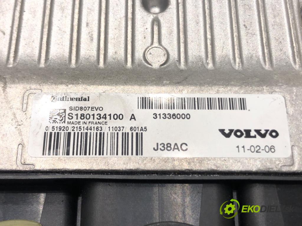 VOLVO C30 (533) 2006 - 2013    1.6 D2 84 kW [115 KM] olej napędowy 2010 - 2012  riadiaca jednotka Motor 31336000 (Riadiace jednotky)
