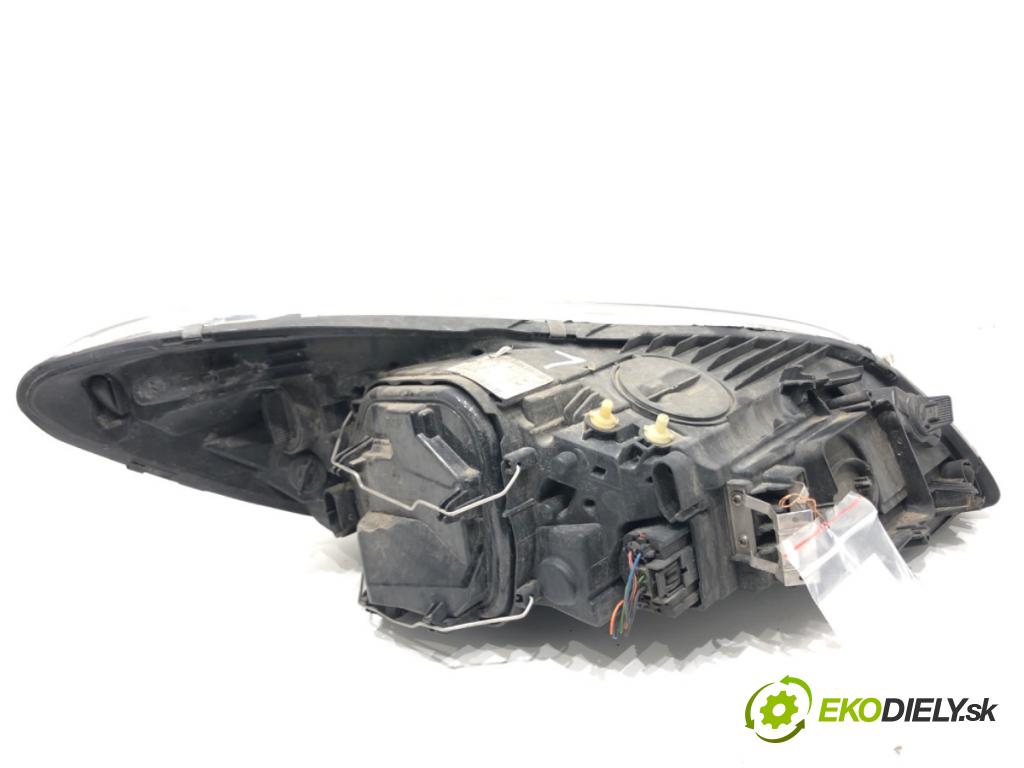 VOLVO C30 (533) 2006 - 2013    1.6 D2 84 kW [115 KM] olej napędowy 2010 - 2012  Svetlomet ľavy predný 31299814