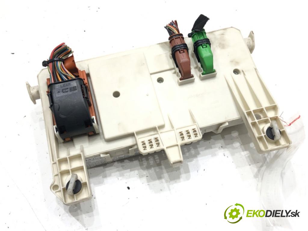 VOLVO C30 (533) 2006 - 2013    1.6 D2 84 kW [115 KM] olej napędowy 2010 - 2012  modul BSI 31268178 (Pojistkové skříňky)