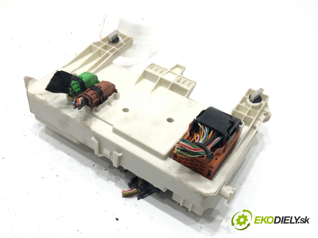 VOLVO C30 (533) 2006 - 2013    1.6 D2 84 kW [115 KM] olej napędowy 2010 - 2012  modul BSI 31268178 (Pojistkové skříňky)