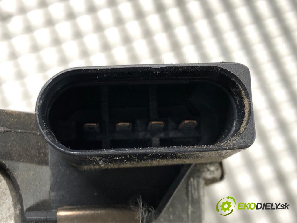 VOLVO C30 (533) 2006 - 2013    1.6 D2 84 kW [115 KM] olej napędowy 2010 - 2012  Mechanizmus stieračov predný 31253518 (Motorčeky stieračov predné)