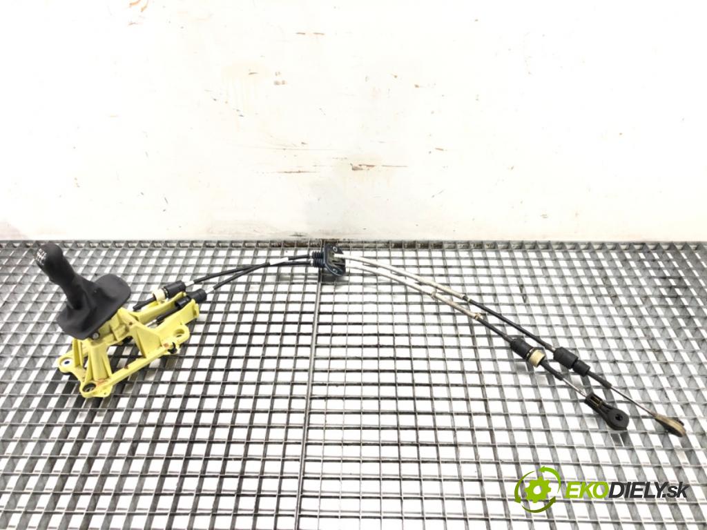 VOLVO C30 (533) 2006 - 2013    1.6 D2 84 kW [115 KM] olej napędowy 2010 - 2012  Kulisa 31259781 (Rýchlostné páky / kulisy)