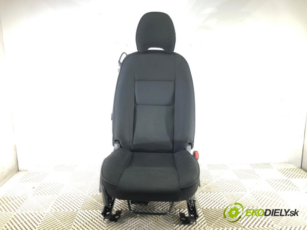 VOLVO C30 (533) 2006 - 2013    1.6 D2 84 kW [115 KM] olej napędowy 2010 - 2012  Sedadlo pravy predný 