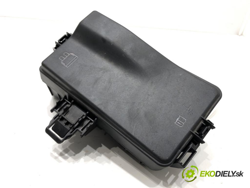 SKODA SUPERB IV Kombi (NZ5) 2023 -    2.0 TDI 110 kW [150 KM] olej napędowy 2023 -  skříňka poistková 5WA907361A (Pojistkové skříňky)