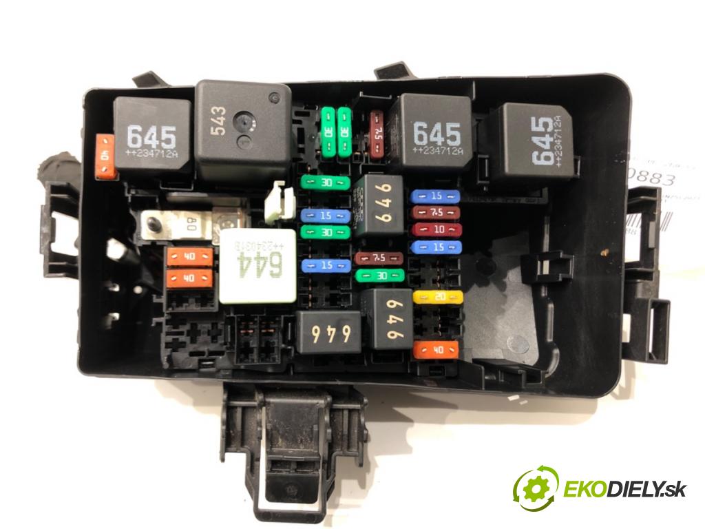 SKODA SUPERB IV Kombi (NZ5) 2023 -    2.0 TDI 110 kW [150 KM] olej napędowy 2023 -  skříňka poistková 5WA907361A (Pojistkové skříňky)
