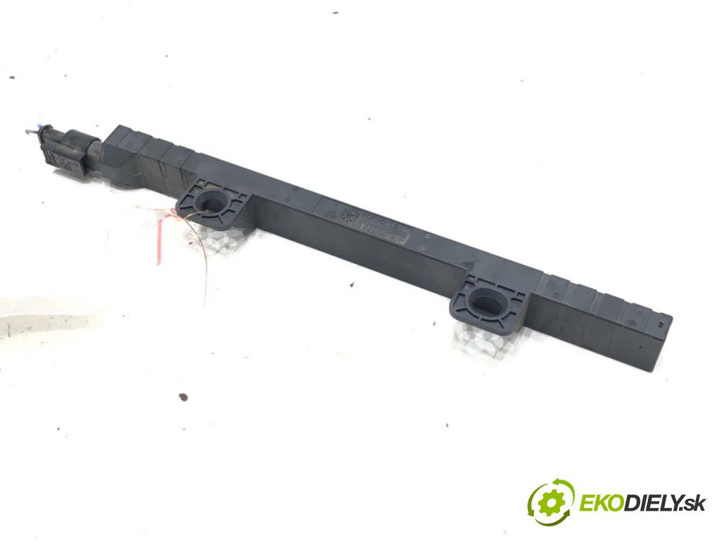 SKODA SUPERB IV Kombi (NZ5) 2023 -    2.0 TDI 110 kW [150 KM] olej napędowy 2023 -  Zosilňovač Antenní: 5WA962131 (Zosilňovače)