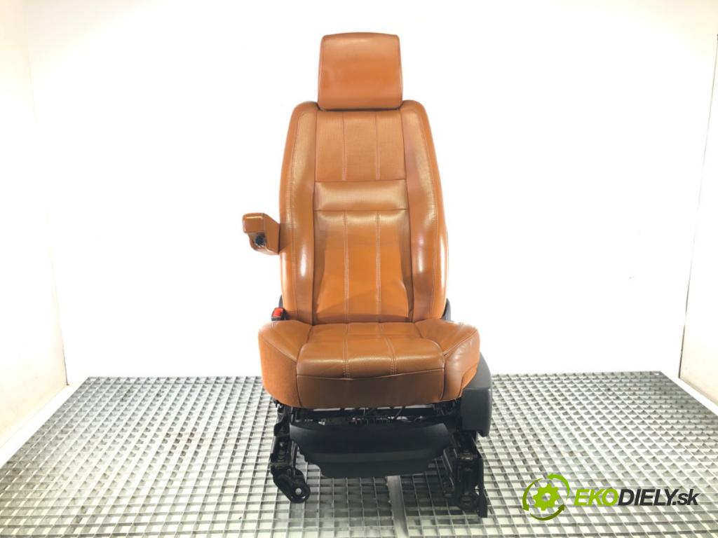 LAND ROVER RANGE ROVER SPORT I (L320) 2005 - 2013    3.0 D 4x4 180 kW [245 KM] olej napędowy 2009 - 2013  Sedadlo ľavy predný 