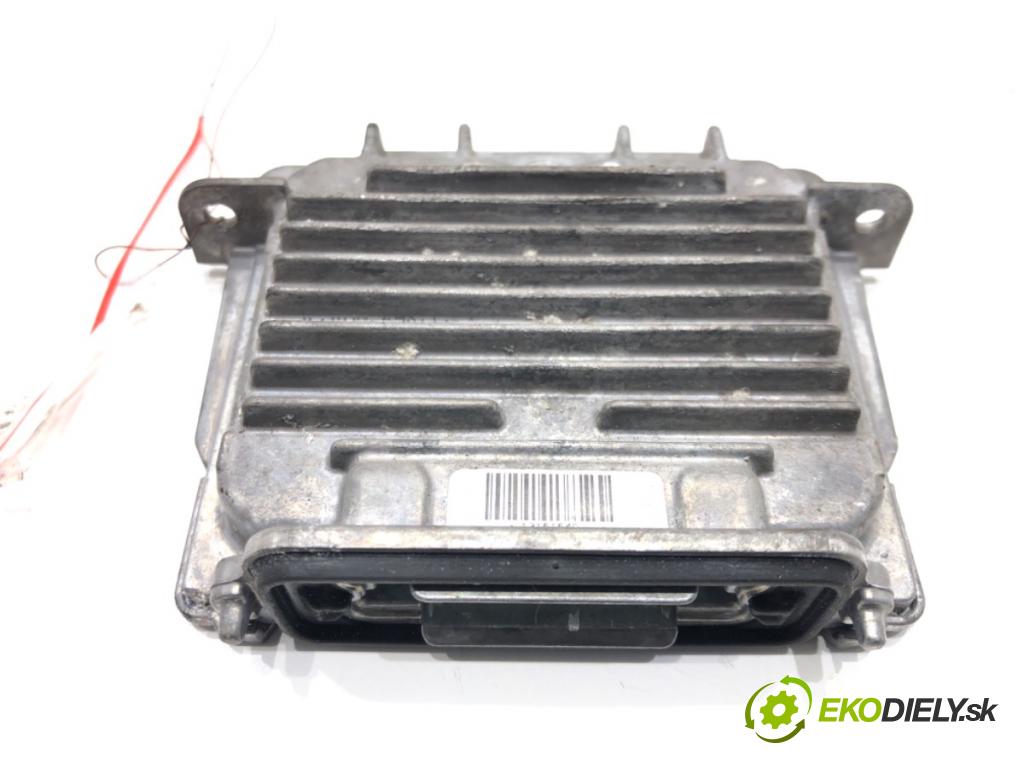 LAND ROVER RANGE ROVER SPORT I (L320) 2005 - 2013    3.0 D 4x4 180 kW [245 KM] olej napędowy 2009 - 2013  Menič XENON 89089352 (Riadiace jednotky xenónu)