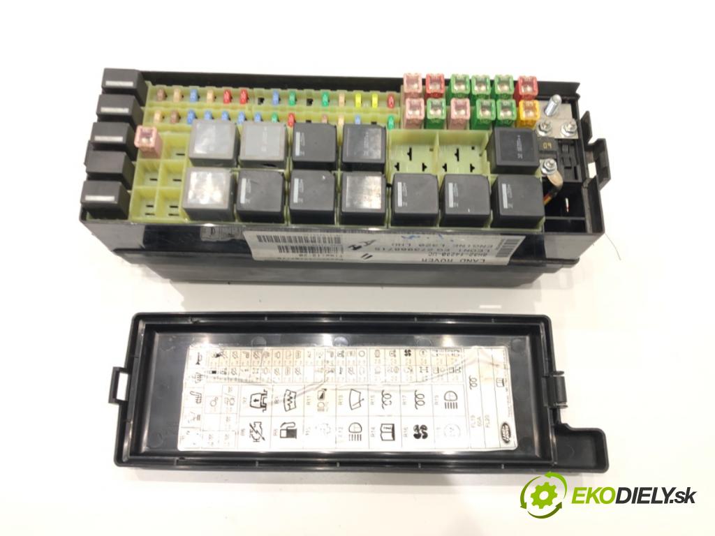 LAND ROVER RANGE ROVER SPORT I (L320) 2005 - 2013    3.0 D 4x4 180 kW [245 KM] olej napędowy 2009 - 2013  skříňka poistková BH32-14290-UC (Pojistkové skříňky)