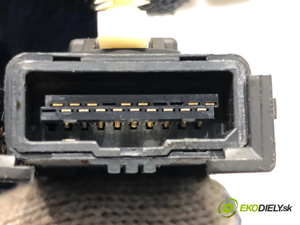 LAND ROVER RANGE ROVER SPORT I (L320) 2005 - 2013    3.0 D 4x4 180 kW [245 KM] olej napędowy 2009 - 2013  Lakťová opierka  (Lakťové opierky)