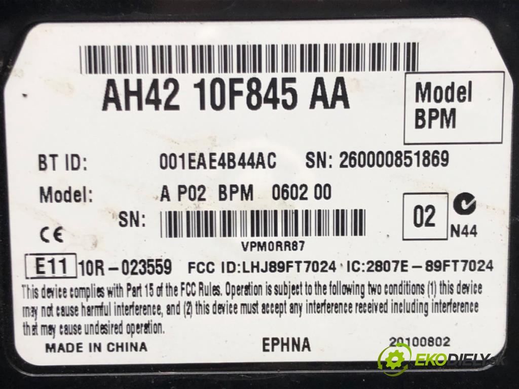 LAND ROVER RANGE ROVER SPORT I (L320) 2005 - 2013    3.0 D 4x4 180 kW [245 KM] olej napędowy 2009 - 2013  Modul BLUETOOTH AH42-10F845-AA (Ostatné)
