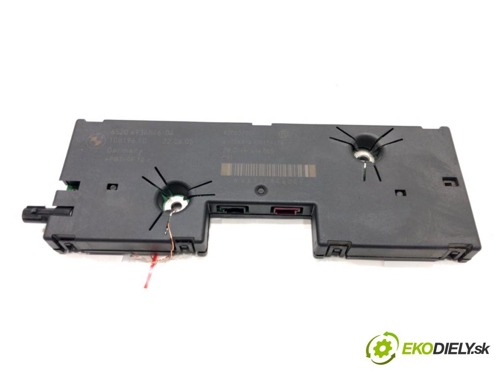 BMW 3 Touring (E91) 2004 - 2012    320 d 120 kW [163 KM] olej napędowy 2005 - 2012  Zosilňovač Antenní: 6934846 (Zosilňovače)