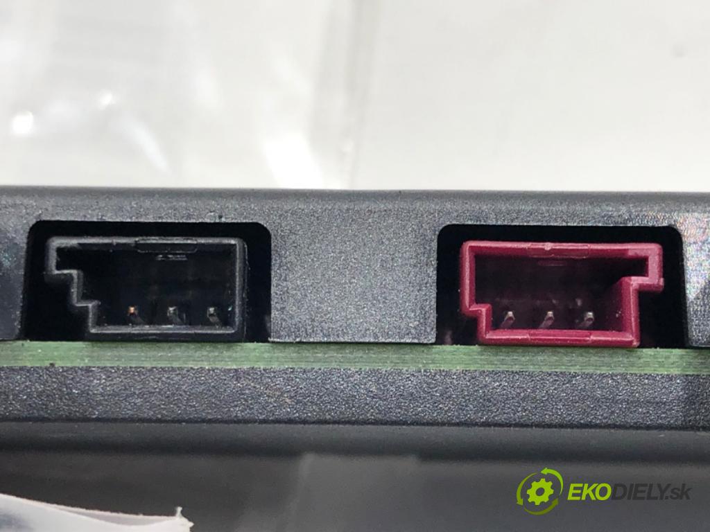 BMW 3 Touring (E91) 2004 - 2012    320 d 120 kW [163 KM] olej napędowy 2005 - 2012  Zosilňovač Antenní: 6934846 (Zosilňovače)