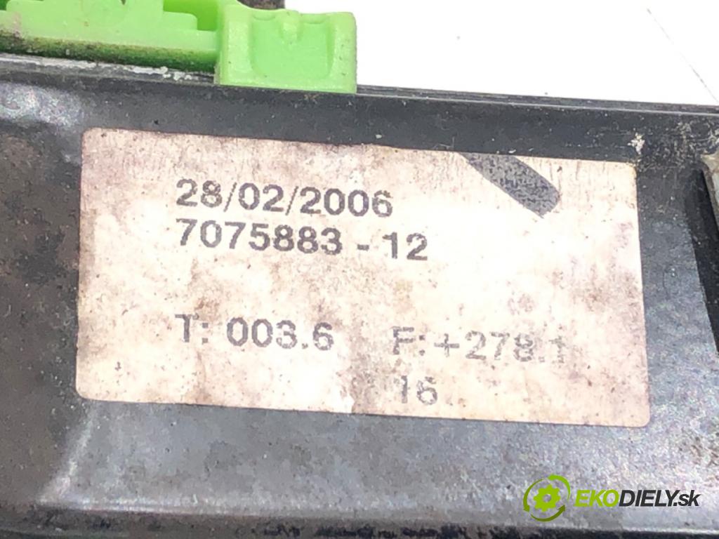 BMW 3 Touring (E91) 2004 - 2012    320 d 120 kW [163 KM] olej napędowy 2005 - 2012  mechanismus okna levý zadní část 7075883