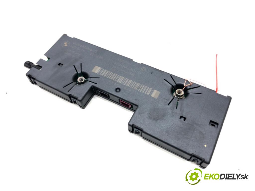 BMW 3 Touring (E91) 2004 - 2012    320 d 120 kW [163 KM] olej napędowy 2005 - 2012  Zosilňovač Antenní: 6934846 (Zosilňovače)