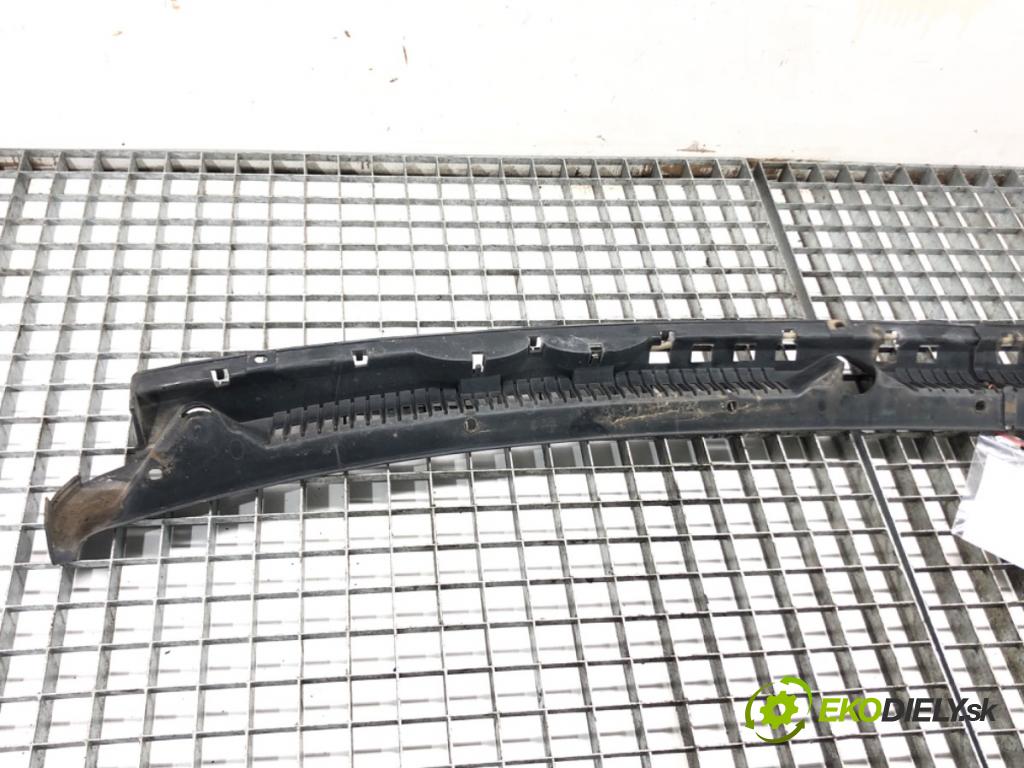 SUZUKI VITARA (ET, TA, TD) 1988 - 2002    1.9 D Napęd na wszystkie koła (SE 419TD) 55 kW [75 KM] olej napędowy 1996 - 1998  Torpédo, plast pod čelné okno  (Torpéda)