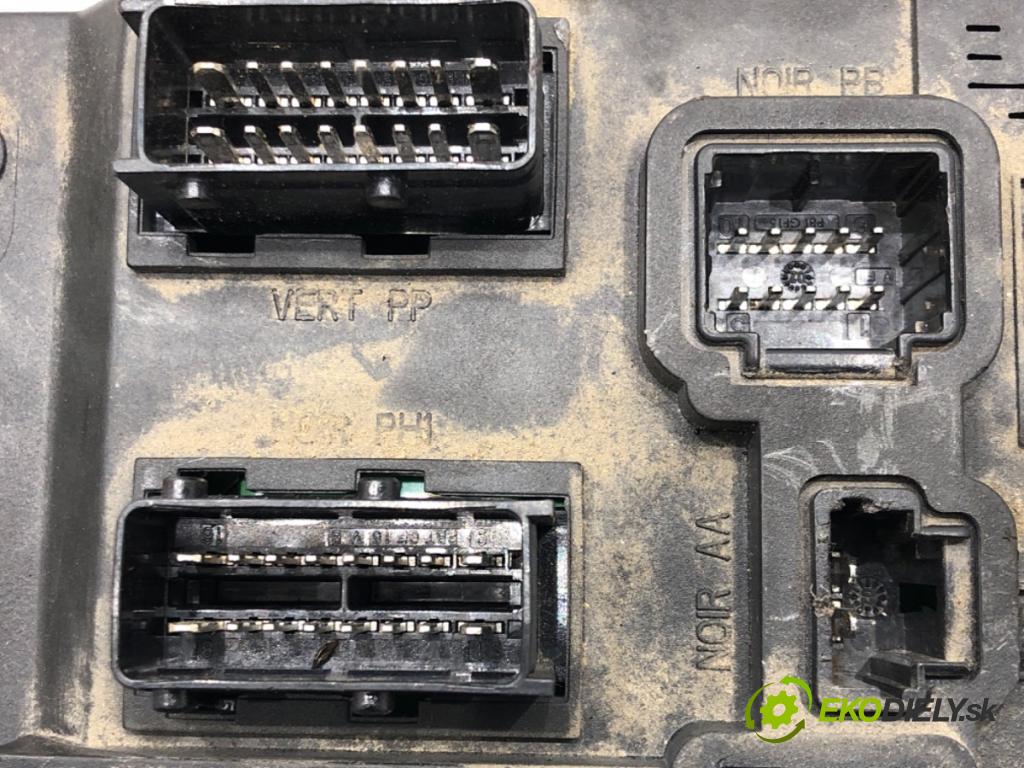 PEUGEOT 206 liftback (2A/C) 1998 - 2012    ---  modul BSI 9649627780 (Pojistkové skříňky)