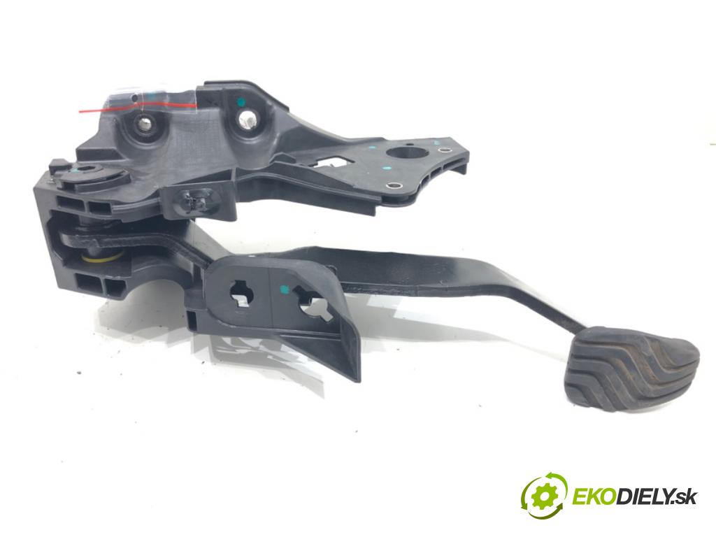 DACIA DUSTER (HM_) 2017 - 2022    1.0 TCe 90 67 kW [91 KM] benzyna 2021 - 2022  PEDÁL: manuálne 465400098R 465011334R (Pedále)